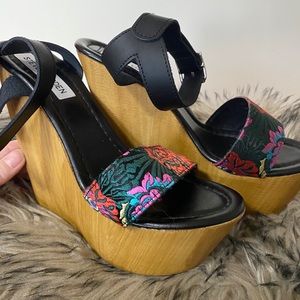 Steve Madden Bella wooden wedges